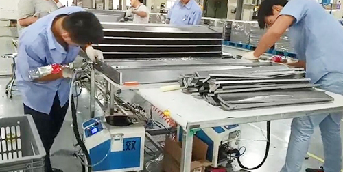 根據(jù)不同使用環(huán)境選擇拉釘機的材料