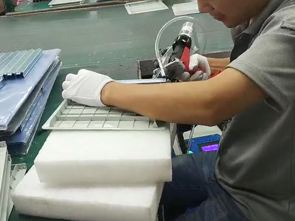 面板廠省人鉚接方案 面板廠省人鉚接方案